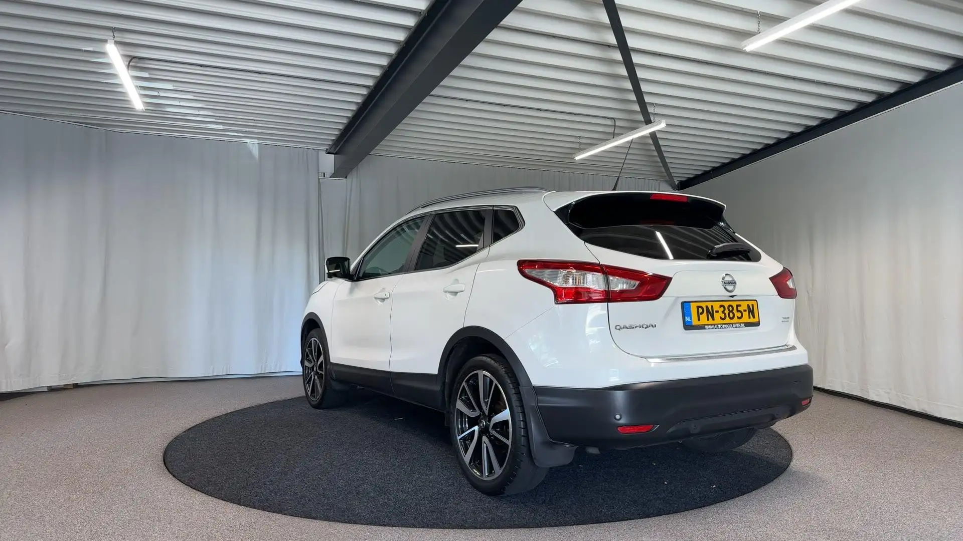Nissan Qashqai 1.2 Tekna Trekhaak | Pano | Leder | 360 Camera Wit - 2