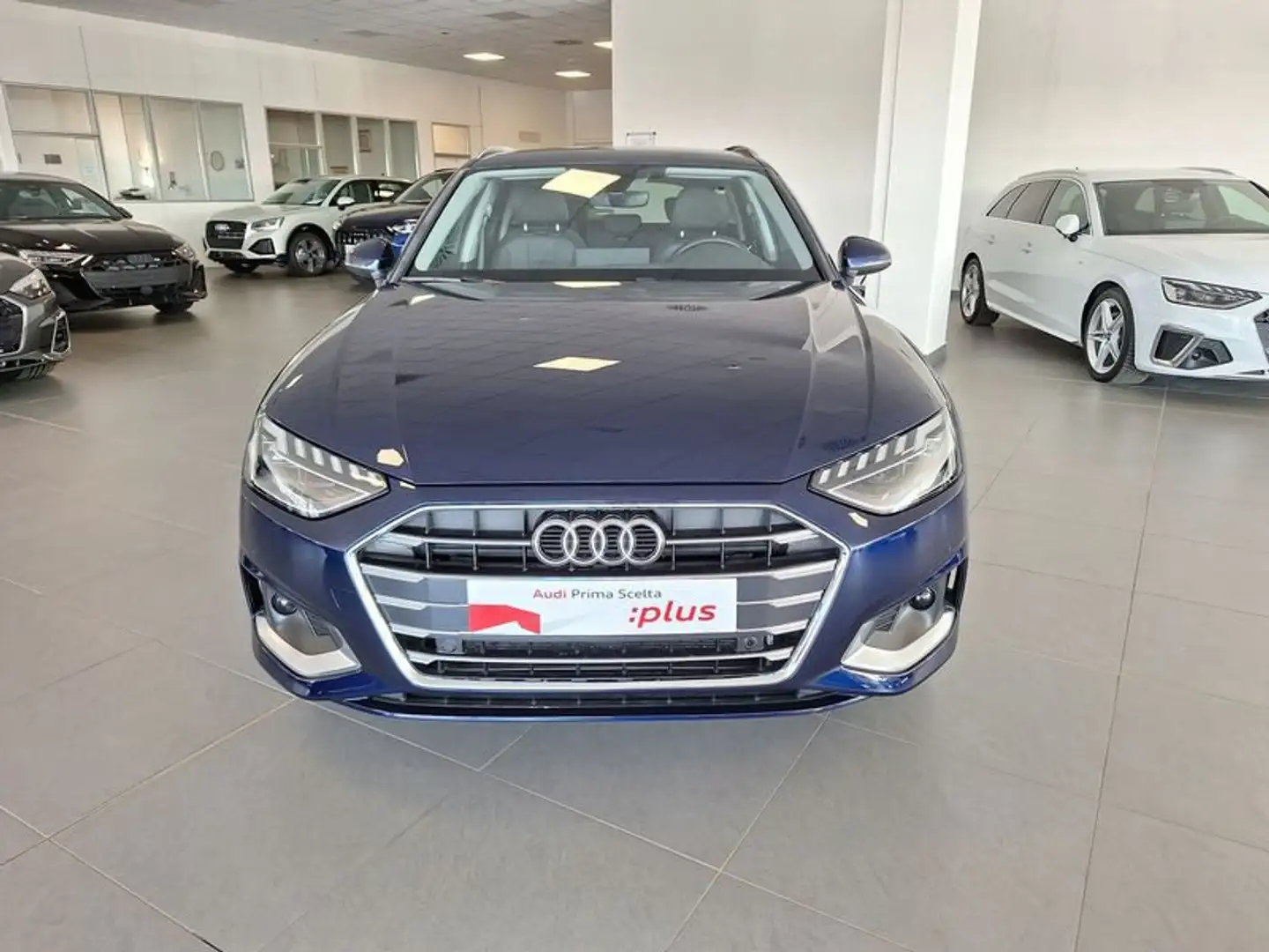 Audi A4 Avant 35 TDI/163 CV S tronic Business Advanced Blu/Azzurro - 2