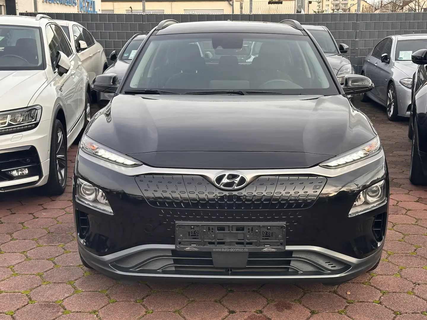 Hyundai KONA TREND EV 64 KWh TEMPOMAT SHZ KAMERA Zwart - 2