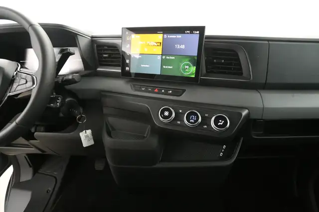 Renault Master view 13