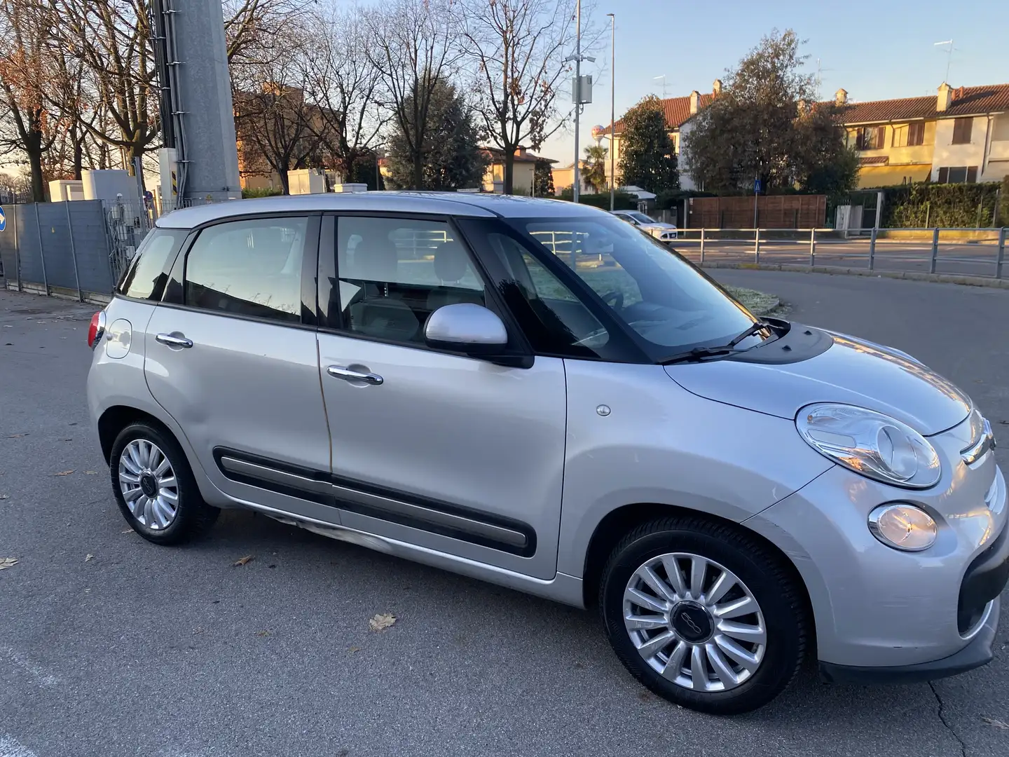 Fiat 500L Living 1.3 mjt Lounge 95cv NEOPATENTATI Argento - 1