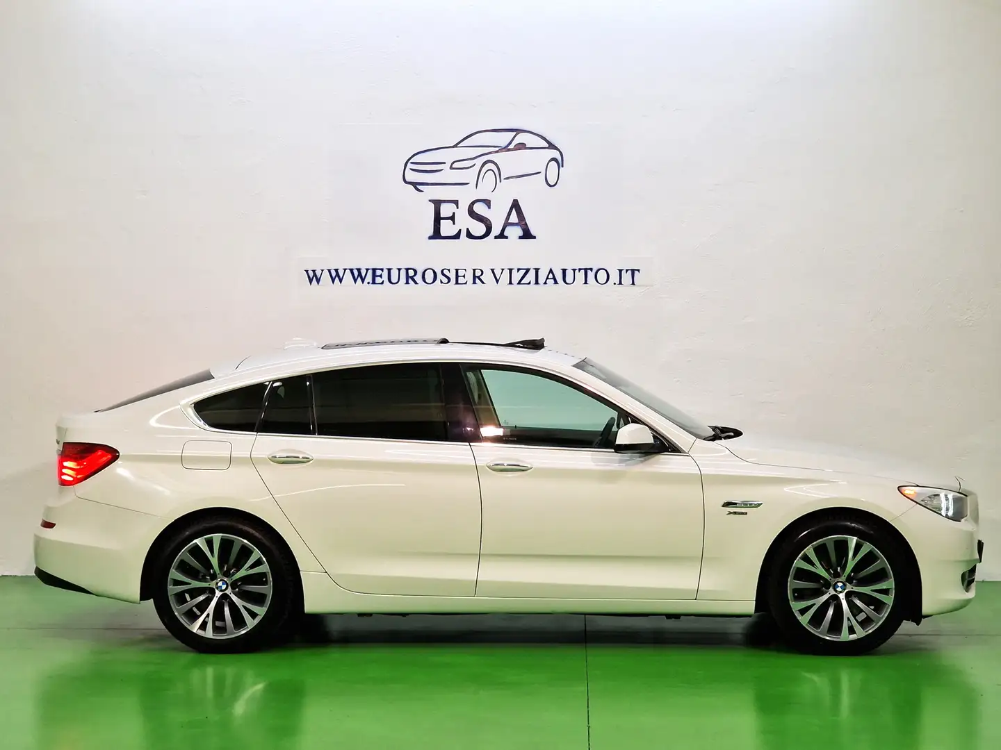 BMW 530 Serie 5 F07  530d Gran Turismo xdrive Futura auto Fehér - 2