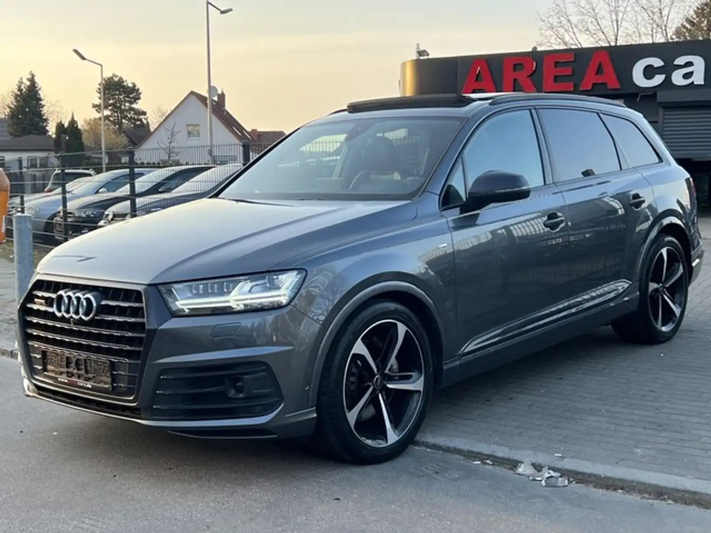 Audi Q7 3.0 TDI qu*S-LINE*7-SITZ*PANO*HUD*SOFT* Grijs - 1
