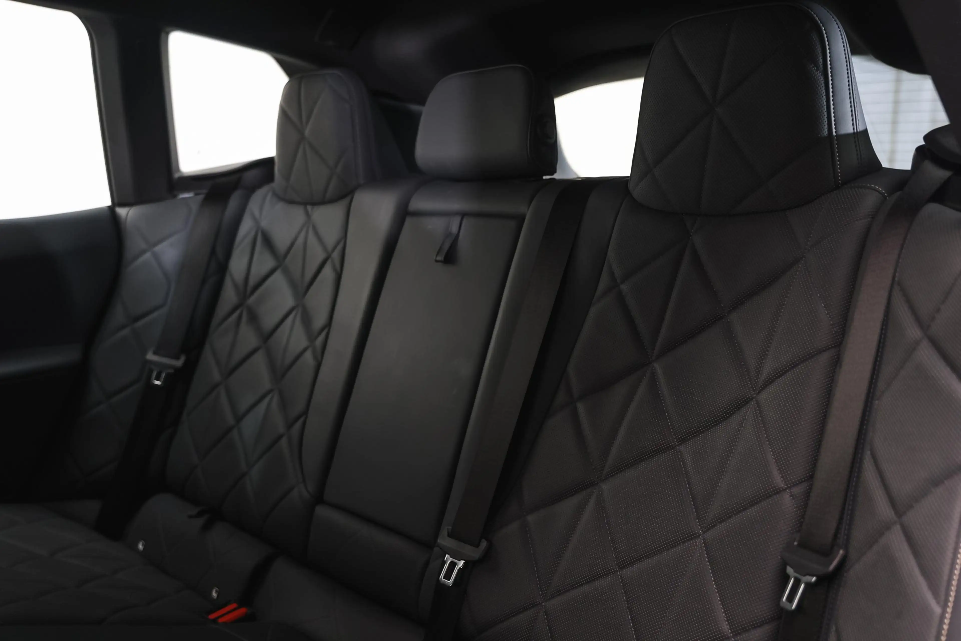 BMW iX xDrive50 / Sportpakket / Panoramadak Sky Lounge / — photo 11