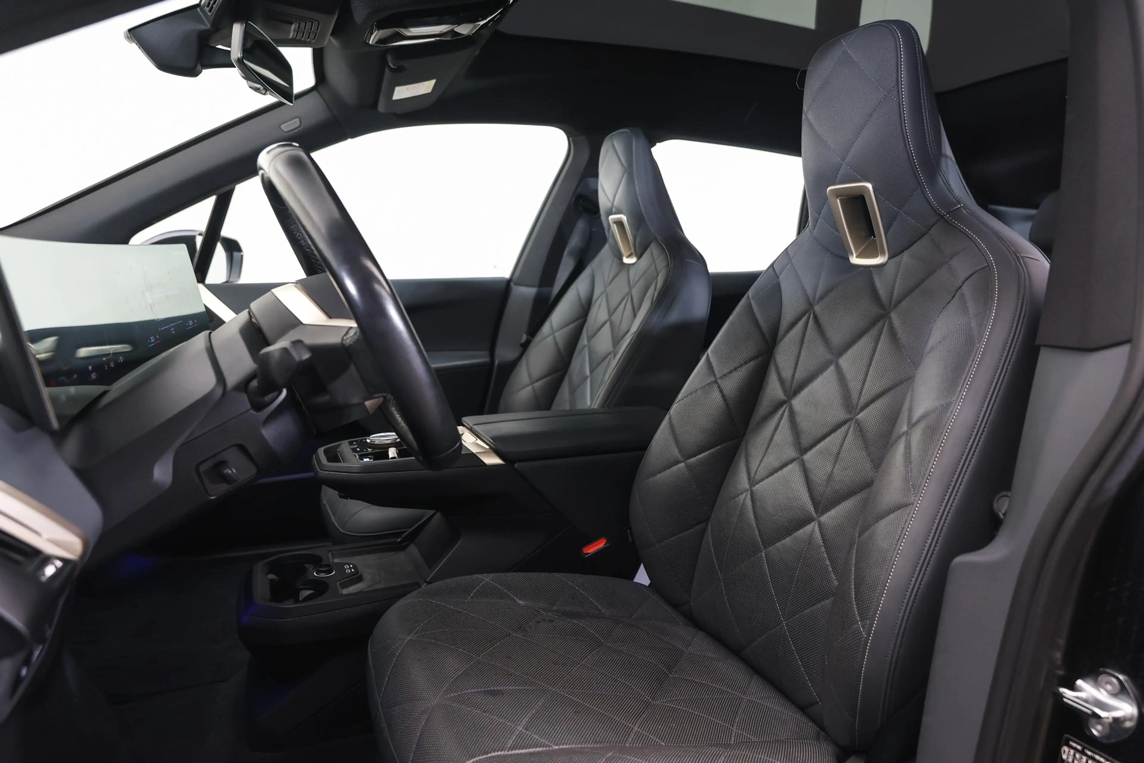 BMW iX xDrive50 / Sportpakket / Panoramadak Sky Lounge / — photo 13