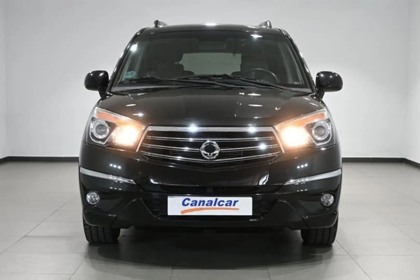 SsangYong Rodius 2.0e-Xdi Premium Negro - 2