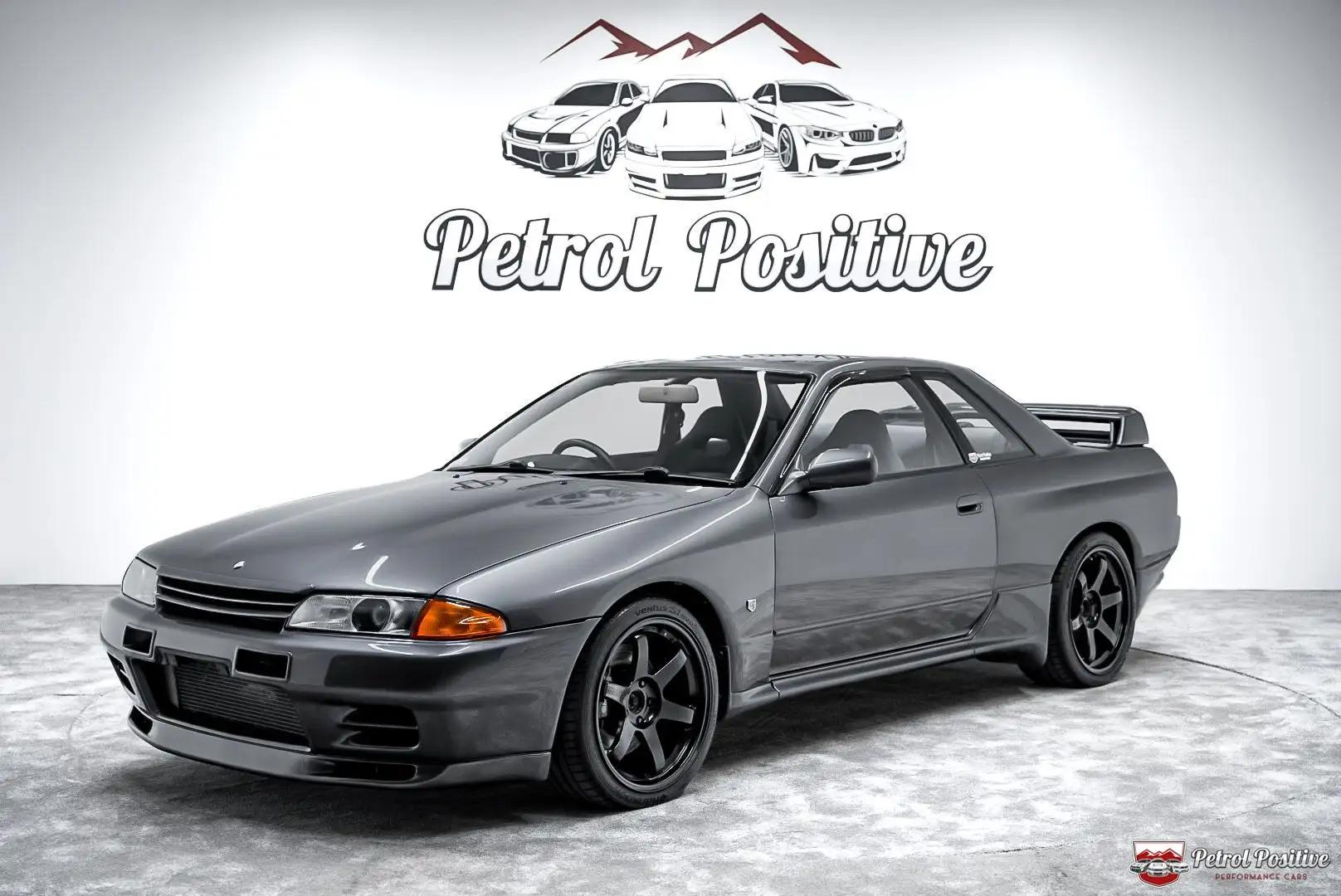 Nissan Skyline R32 GTR Vspec II / 1 of 1306 Worldwide / Rustfree Grau - 1