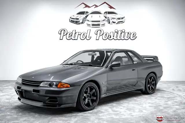 Nissan Skyline R32 GTR Vspec II / 1 of 1306 Worldwide / Rustfree