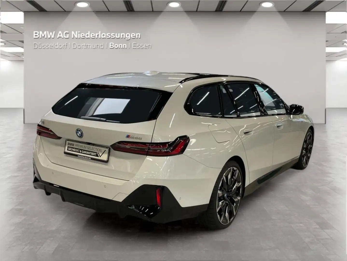 BMW i5 M60 xDrive Touring 8-fach Bereift Weiß - 2