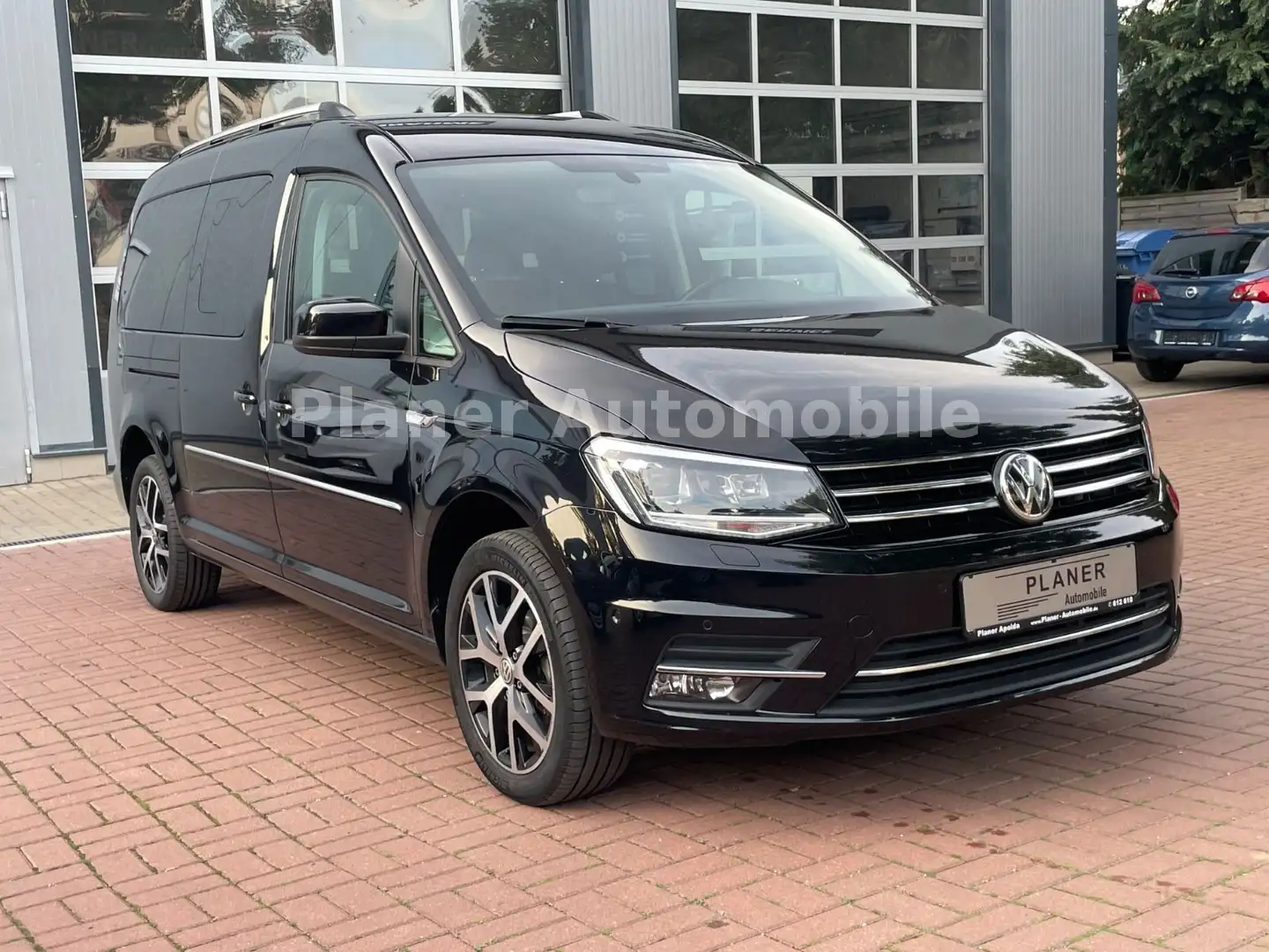 Volkswagen Caddy Maxi Highline 1.Hand 7.Sitzer Xenon Service neu Noir - 1