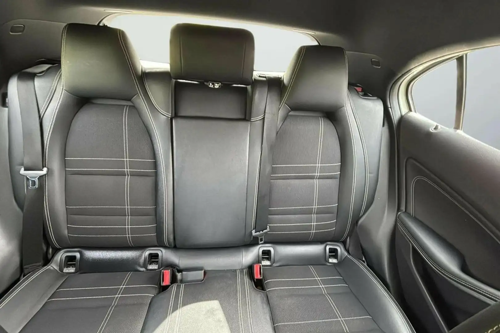 Mercedes-Benz A 200 d Urban Blanco - 1