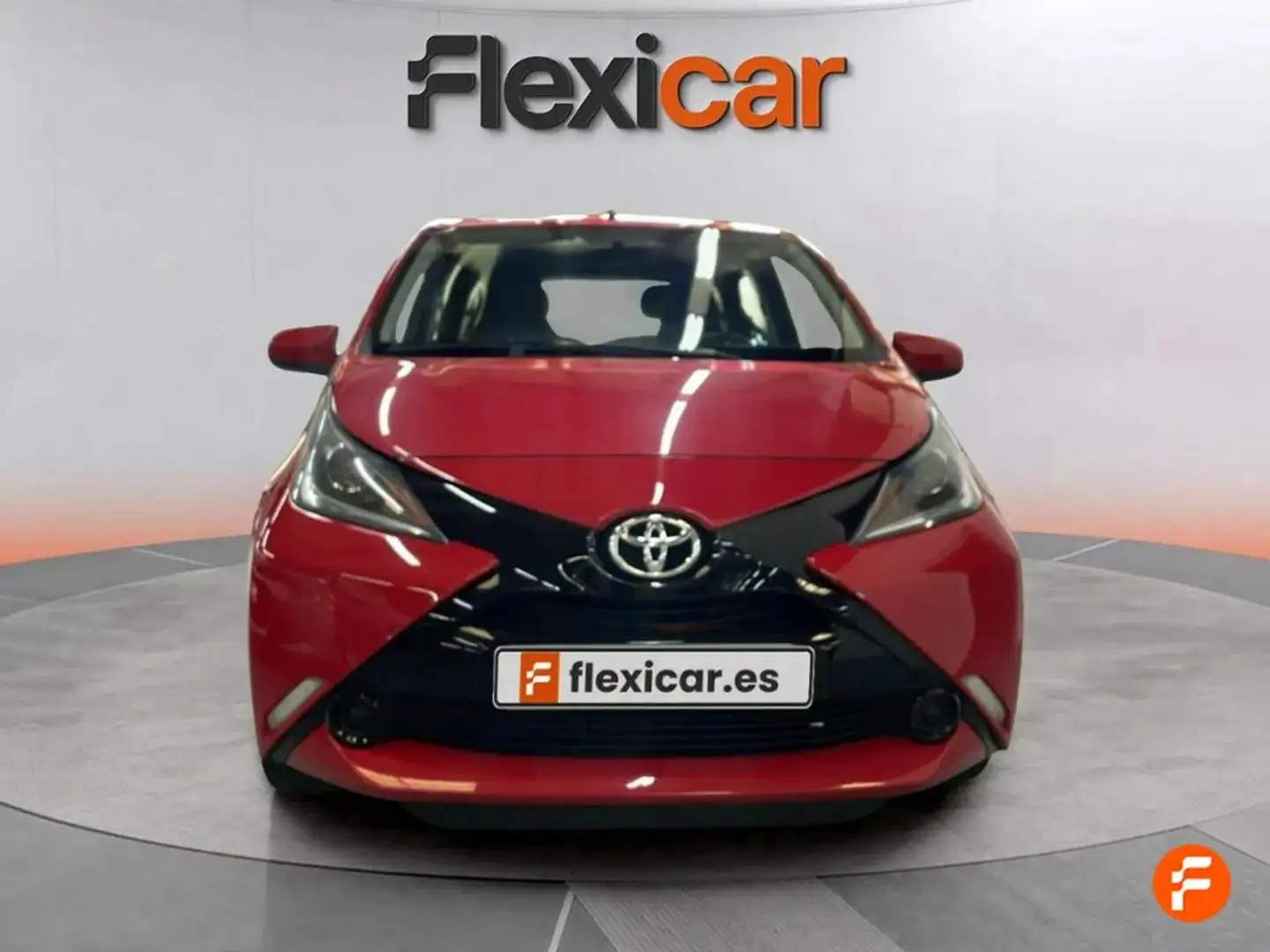 Toyota Aygo 70 x-play Rojo - 2