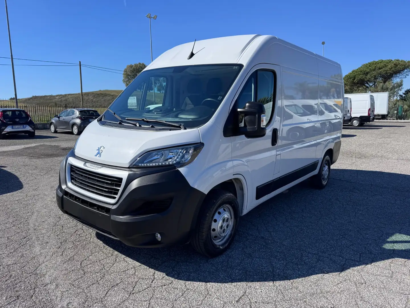 Peugeot Boxer Boxer 333 2.2 BlueHDi 140 S&S L2 H2 Furgone Blanco - 1