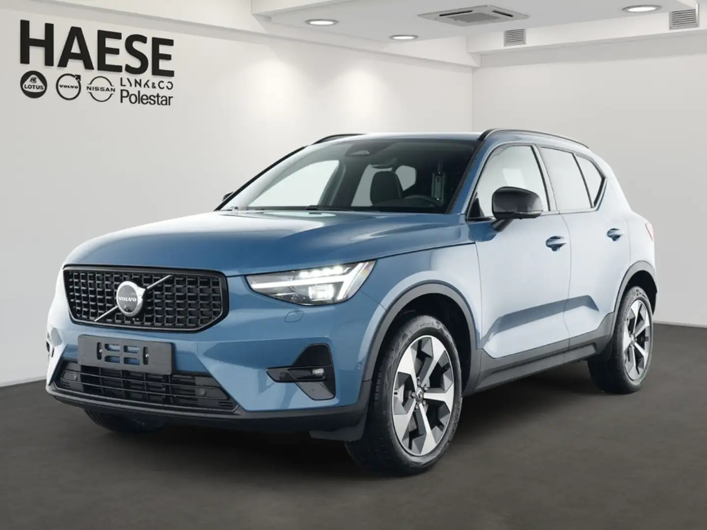 Volvo XC40 B4 Ultra Dark 2WD Pixel-LED 360 Kamera Panoramadac Blau - 1