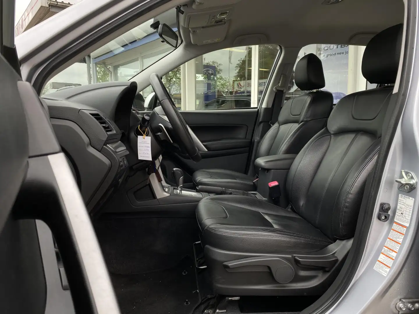 Subaru Forester 2.0 Luxury | Stoelverwarming voor | Cruise control Grijs - 2