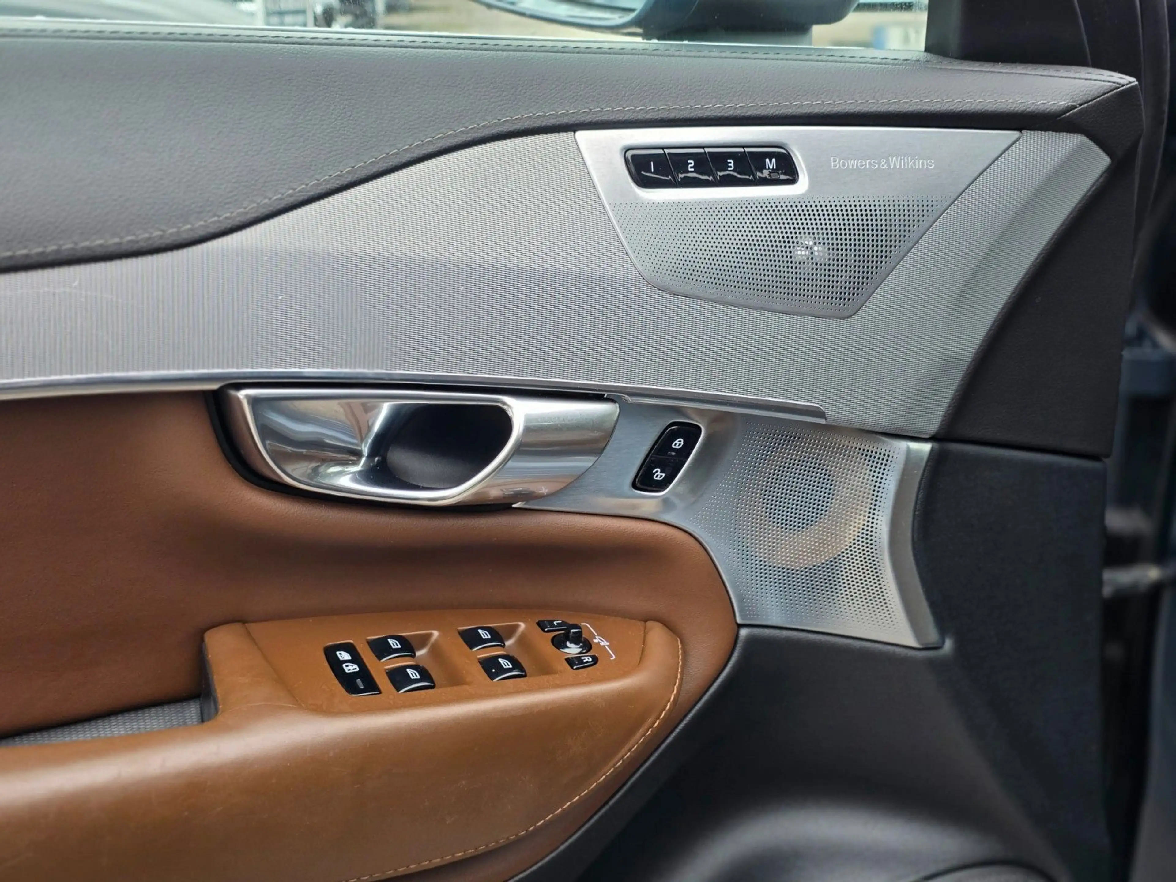 Volvo XC90 T8 Inscription AWD |Bower&Wilkins |Four-C — photo 9