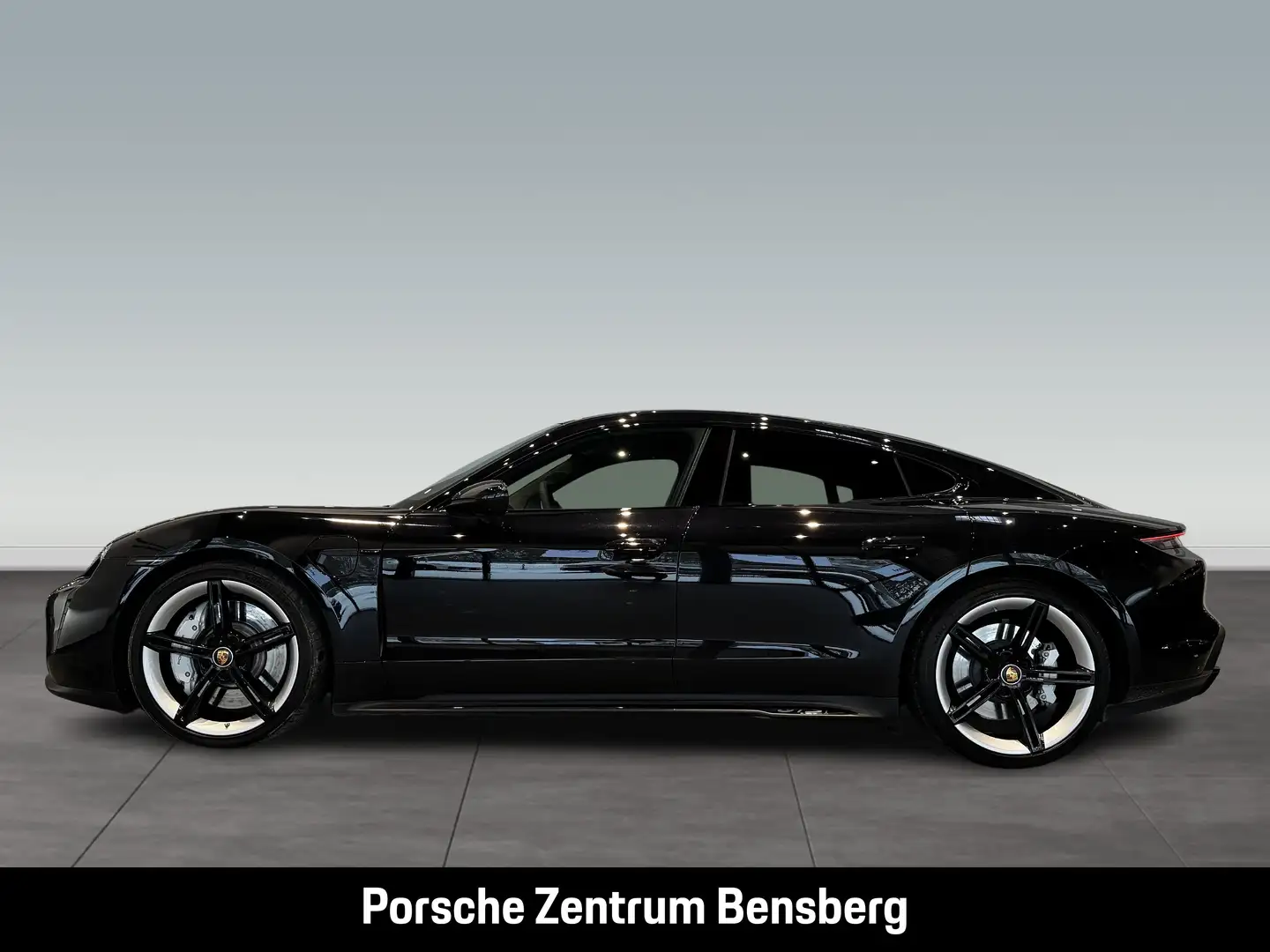 Porsche Taycan GTS Schwarz - 2