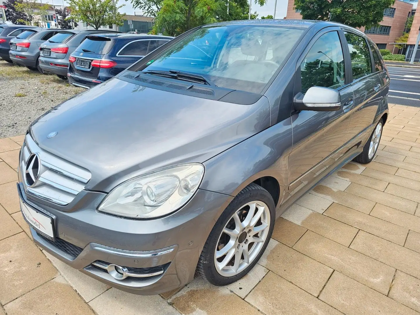 Mercedes-Benz B 200 B -Klasse B 200 Navi Klima SZH Gris - 1