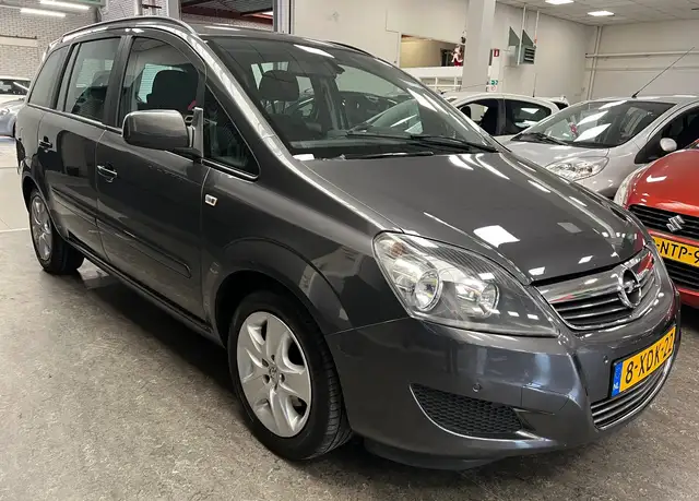 Opel Zafira view 11