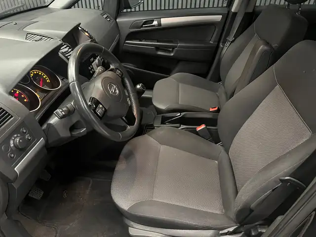 Opel Zafira view 22