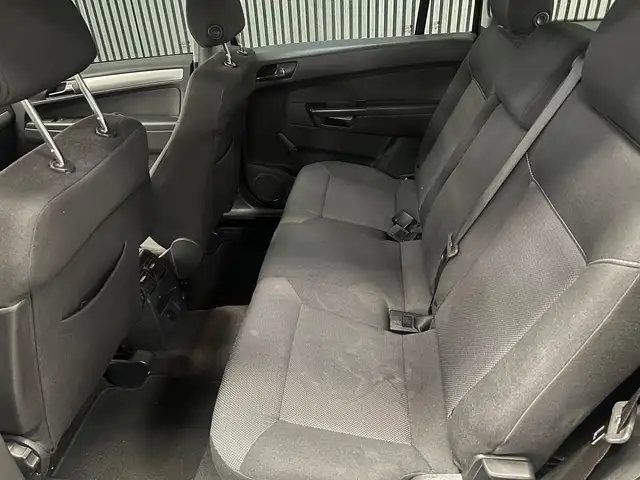 Opel Zafira view 23
