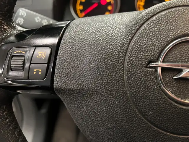 Opel Zafira view 13