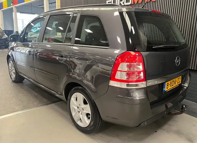 Opel Zafira view 7