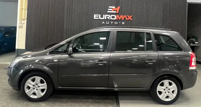 Opel Zafira view 6