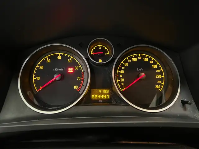 Opel Zafira view 16