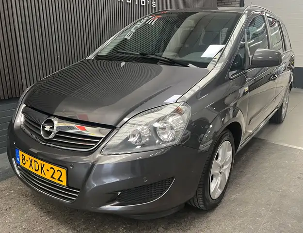 Opel Zafira view 5