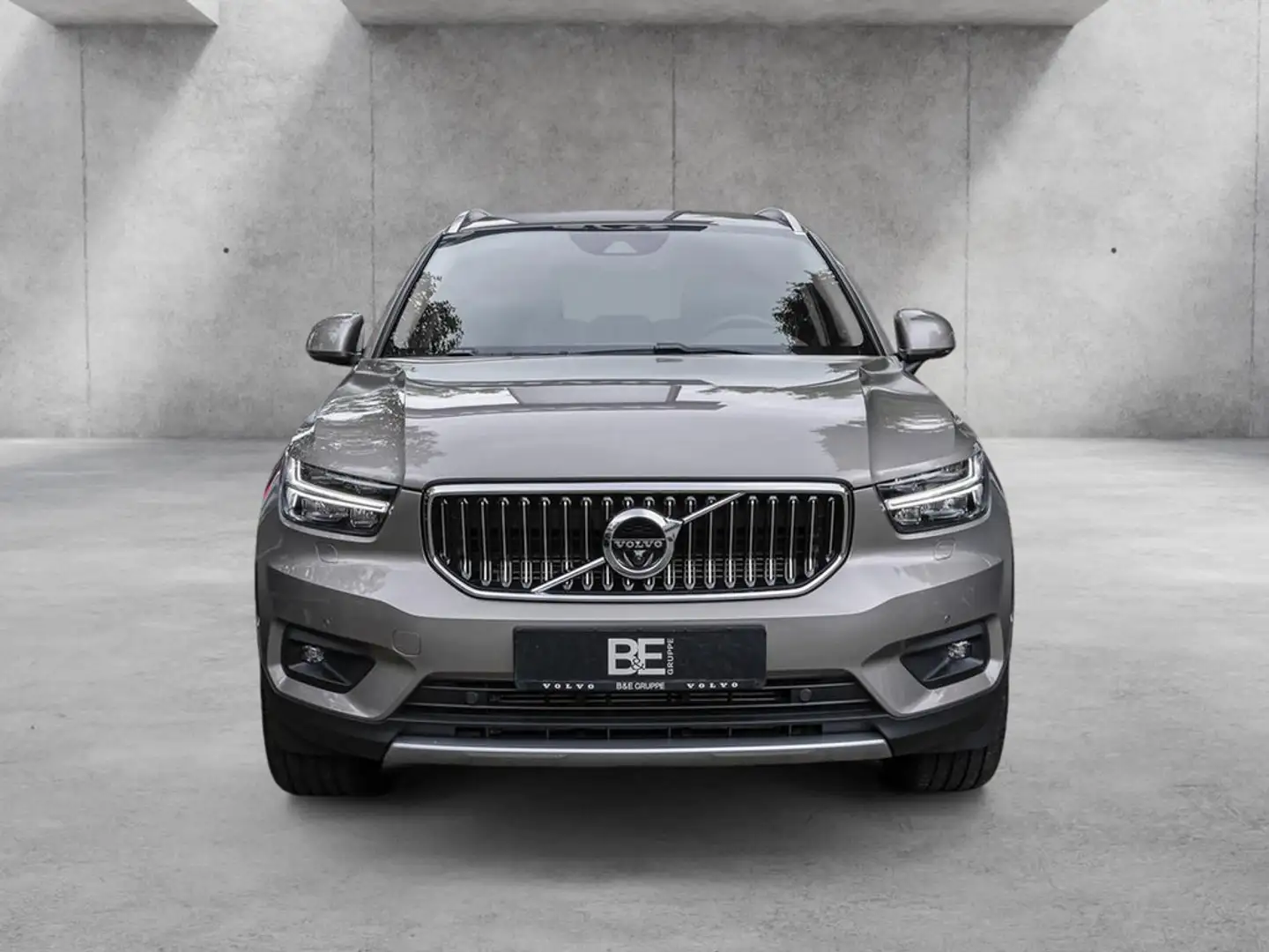 Volvo XC40 T5 Inscription Expression Recharge Plug-In Hybrid Grau - 2