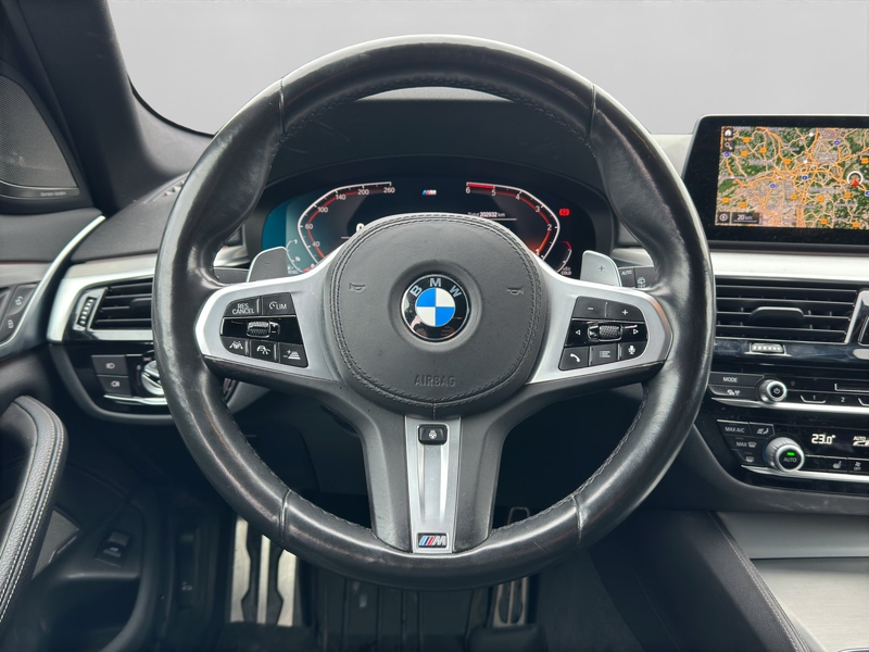 BMW 530 d xDrive Touring M Sportpaket Head-Up Standheizung — photo 10