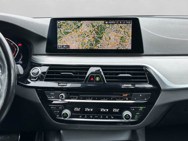 BMW 530 d xDrive Touring M Sportpaket Head-Up Standheizung — photo 11