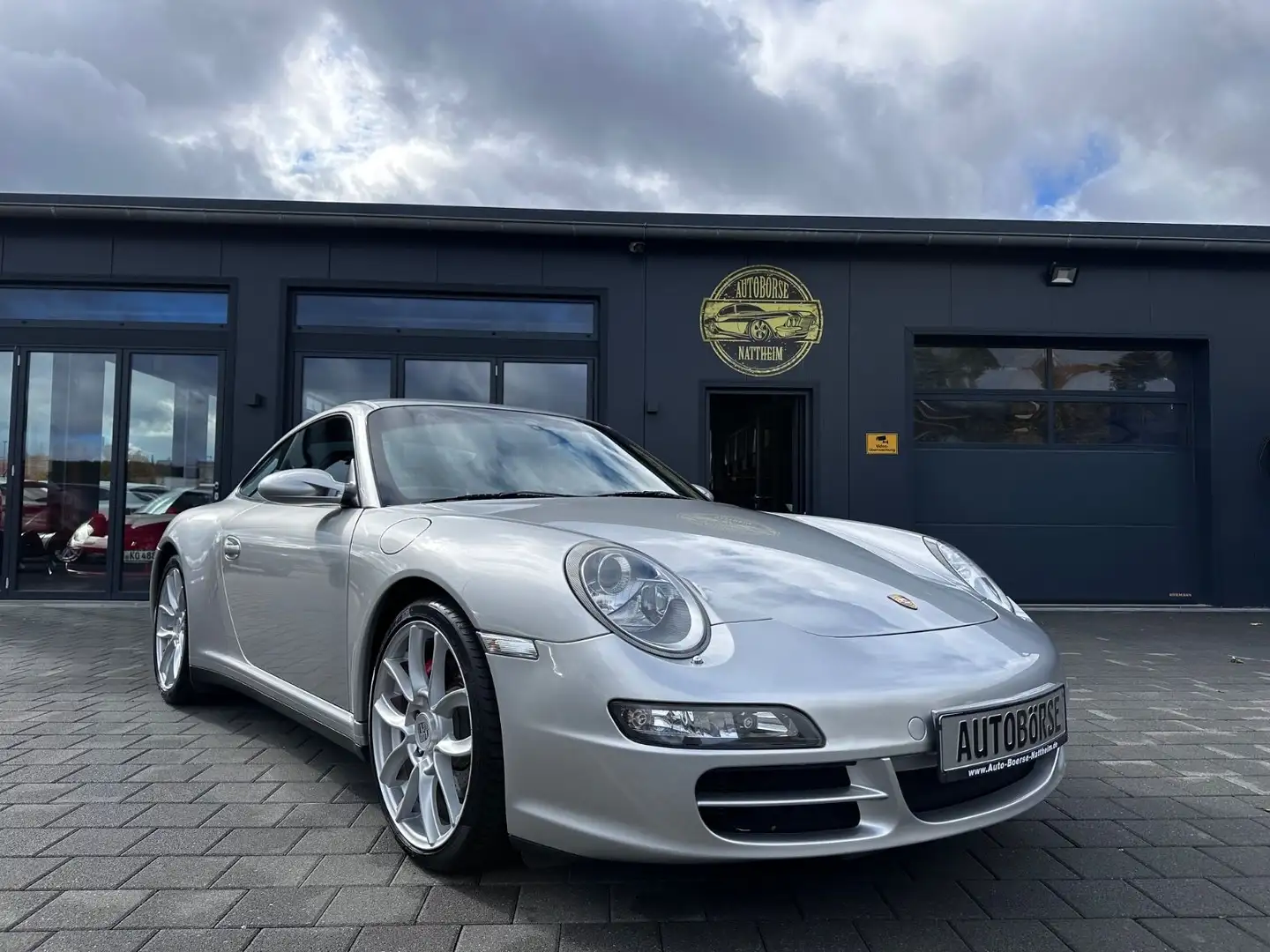 Porsche 997 Carrera 4 S Coupe*Schalter*Top Zustand* Stříbrná - 2