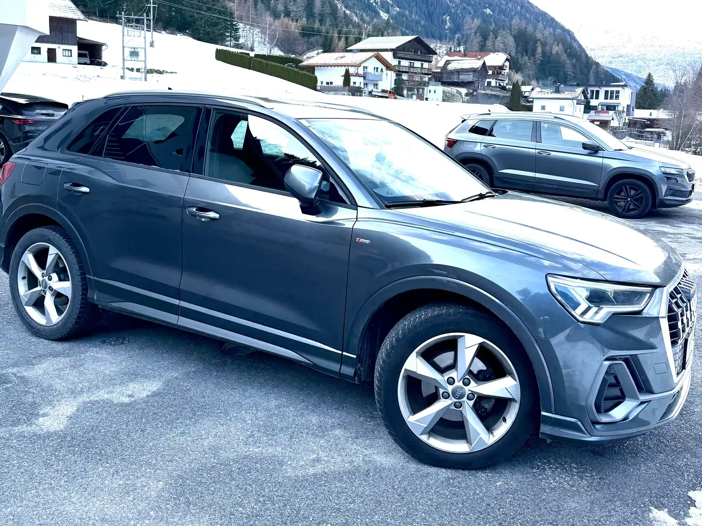 Audi Q3 Q3 35 TDI quattro S-line S-line Grau - 1