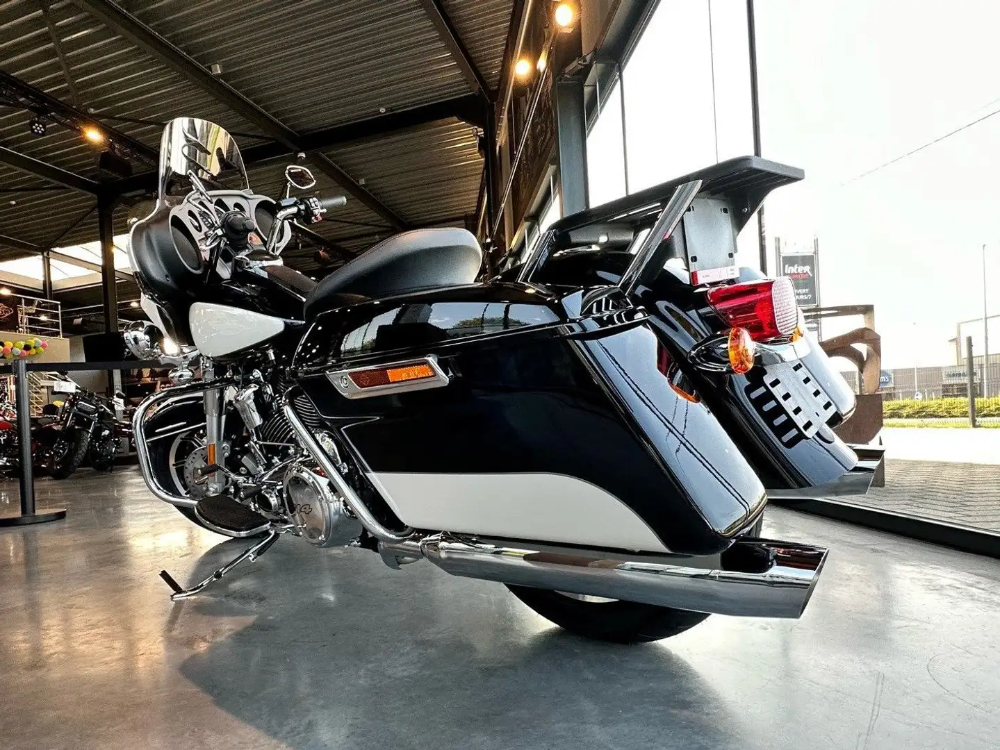Harley-Davidson Electra Glide POLICE Blanc - 2