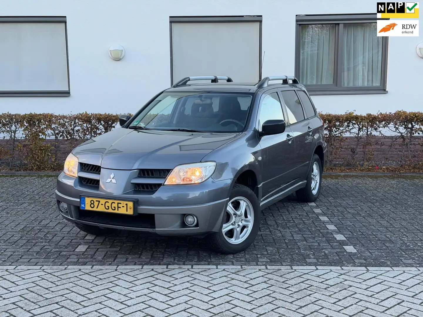 Mitsubishi Outlander Sport 2.0 Travel NAP APK TREKHAAK AIRCO Grijs - 1