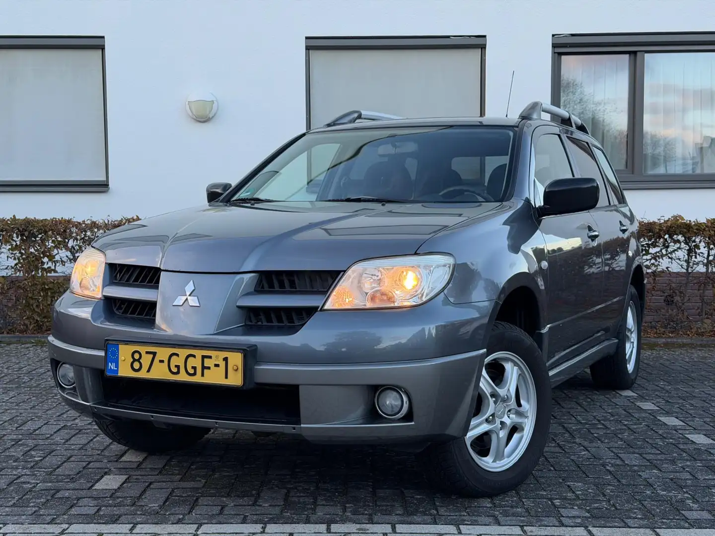 Mitsubishi Outlander Sport 2.0 Travel NAP APK TREKHAAK AIRCO Grijs - 2