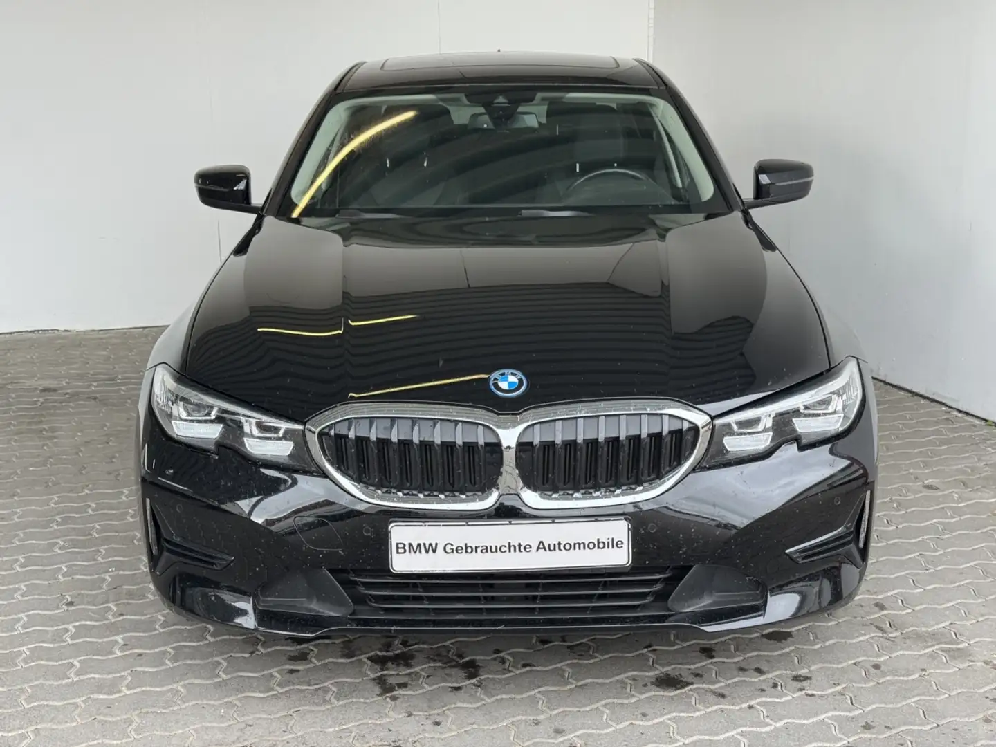 BMW 320 e Lim. Advantage LiveCock.AHK.GSD.Temp.PDC.SH Schwarz - 1