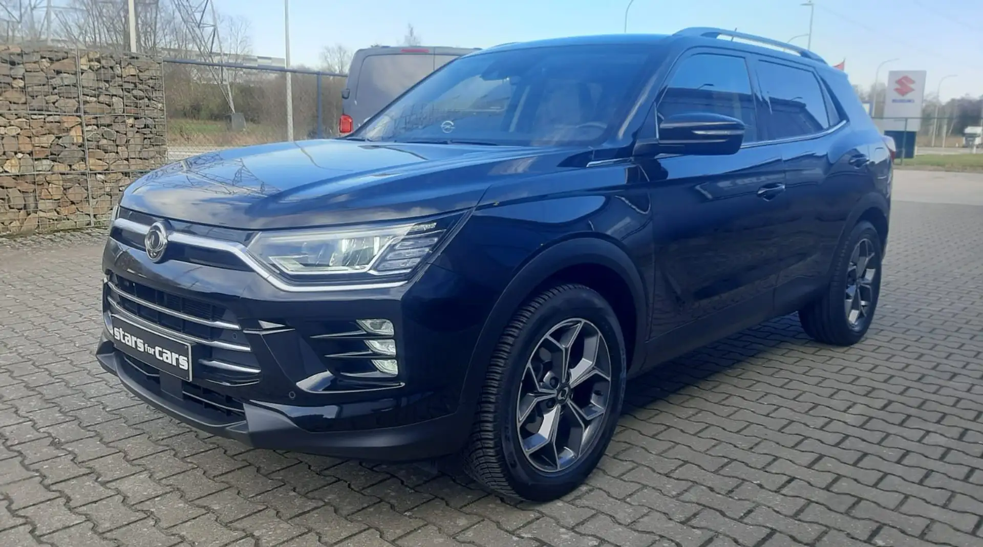 SsangYong Korando 1.5 T-GDI 2WD Sapphire AUTOMAAT! Schwarz - 1