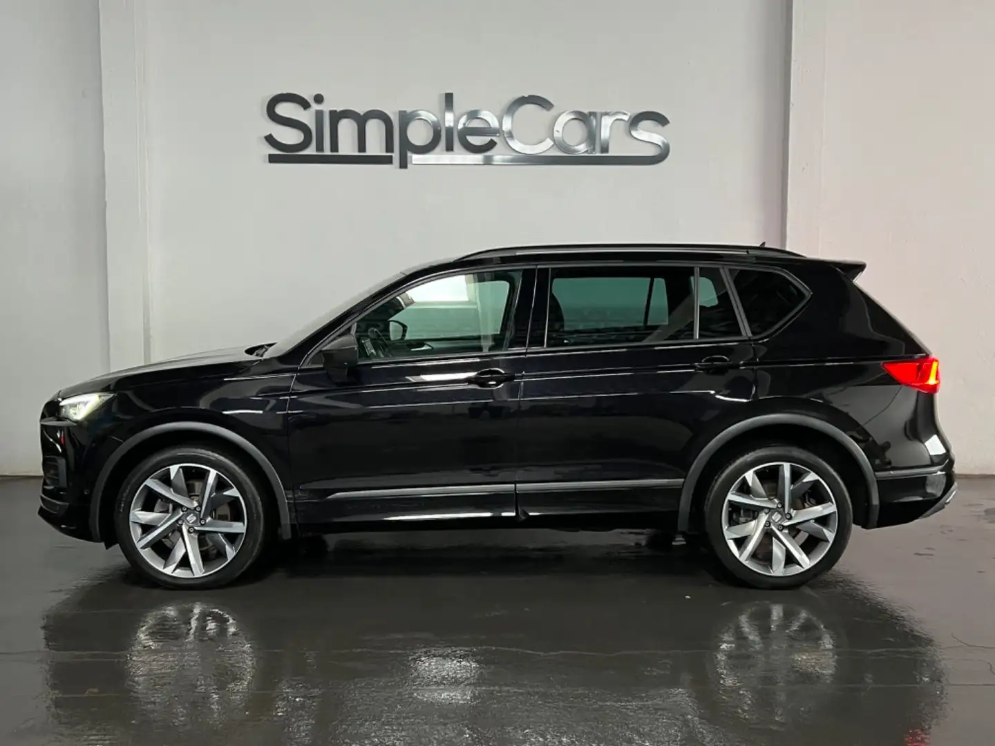 SEAT Tarraco FR 4Drive *ACC*BEATS*KEY-LESS*VIRTUAL* Schwarz - 2