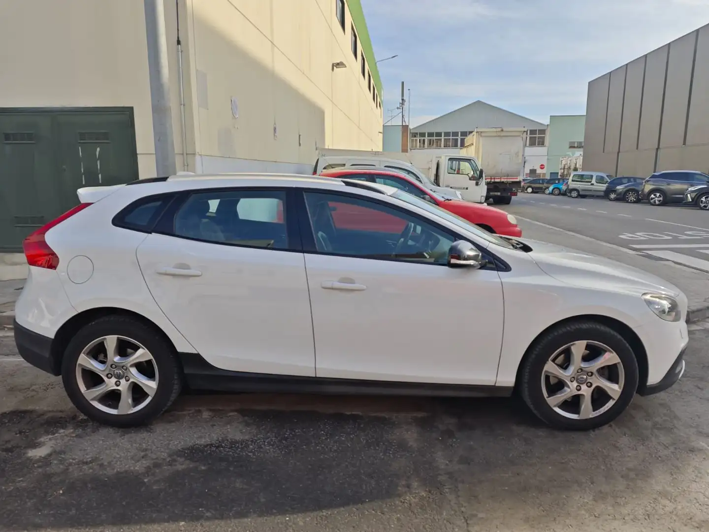 Volvo V40 Cross Country V40 Cross Country D3 Momentum Momentum Alb - 2