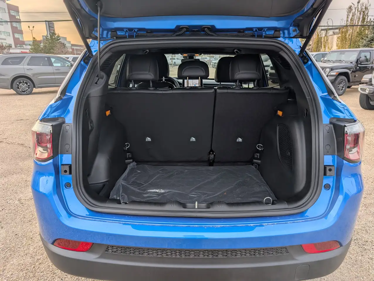 Jeep Compass photo Jeep Compass