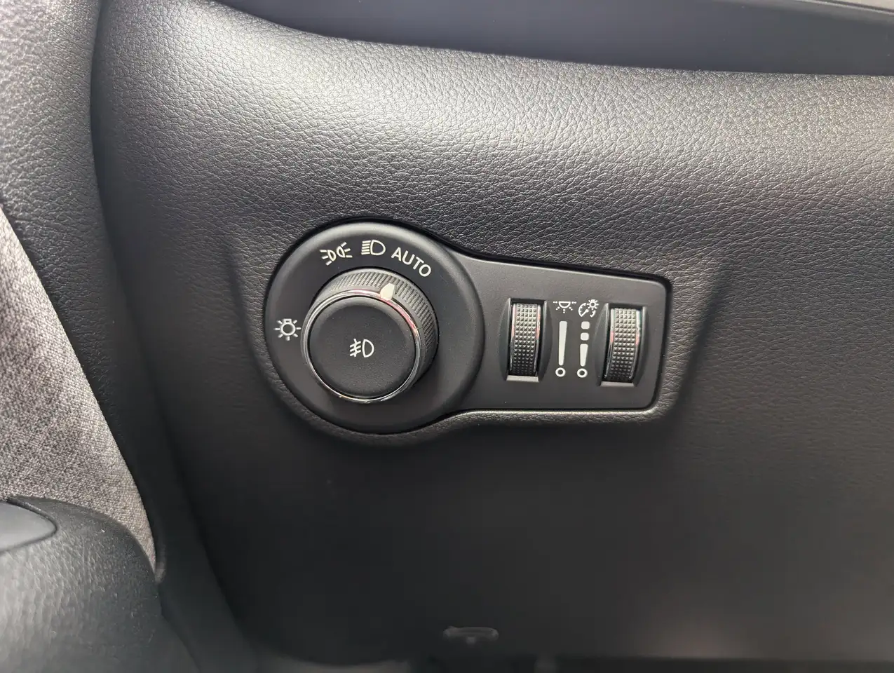 Jeep Compass photo Jeep Compass