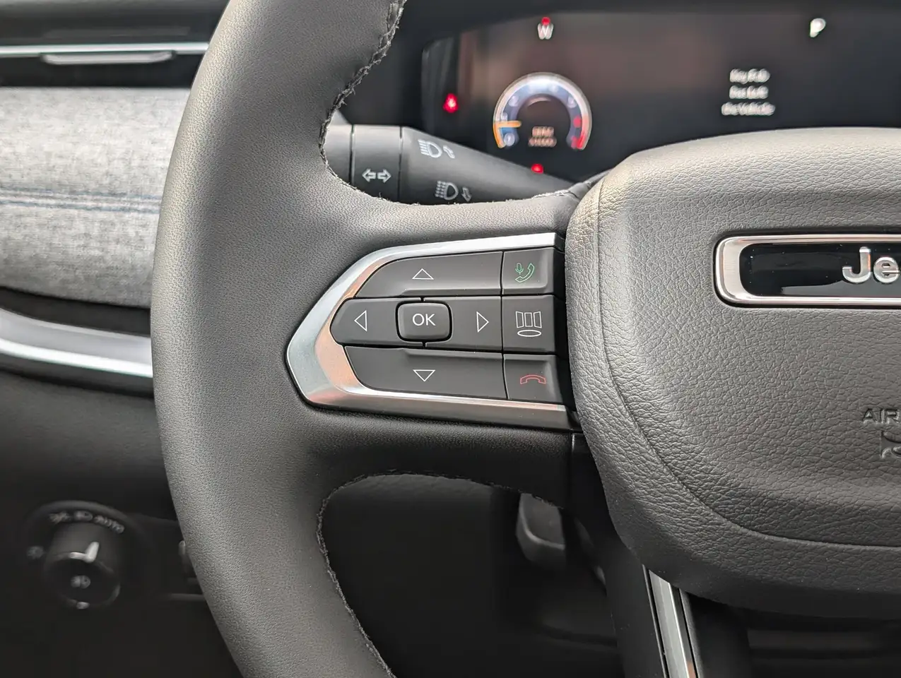 Jeep Compass photo Jeep Compass