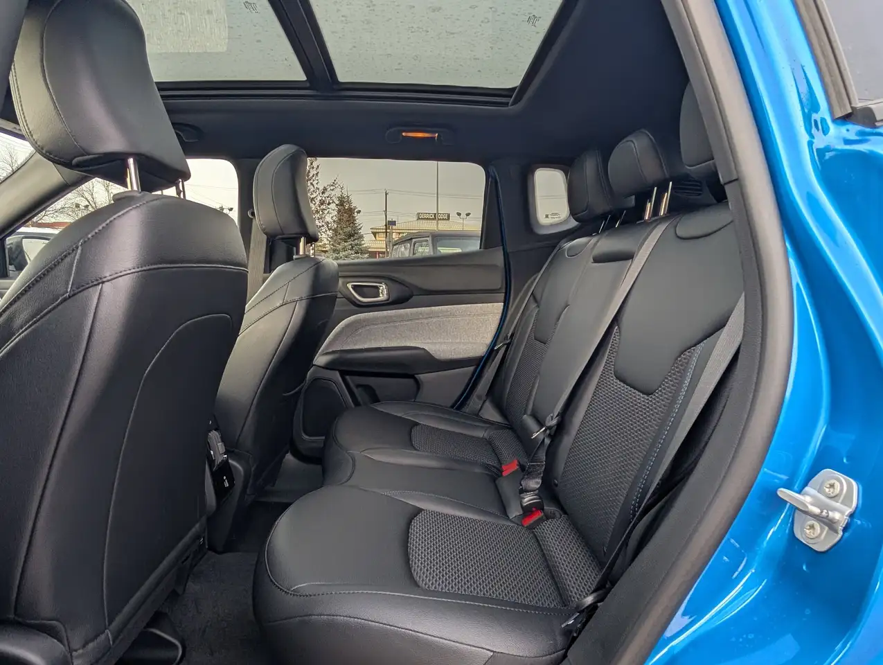 Jeep Compass photo Jeep Compass