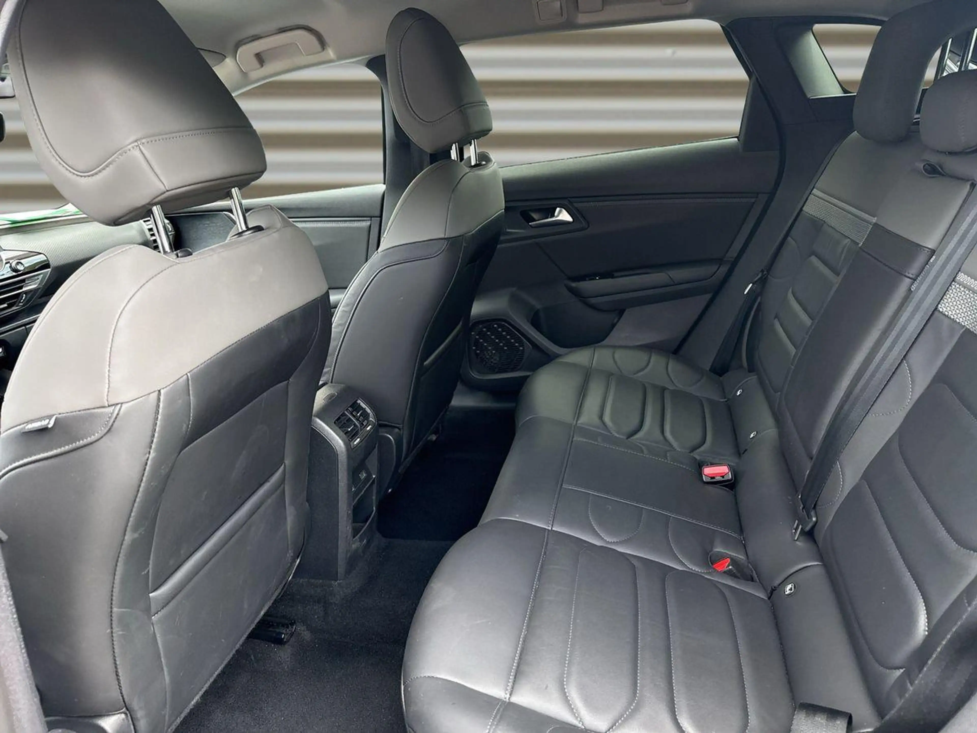 Citroen C5 X 1.2 12V e-THP PureTech Plus EAT8 Navi+SHZ+R-Kam+ — photo 12