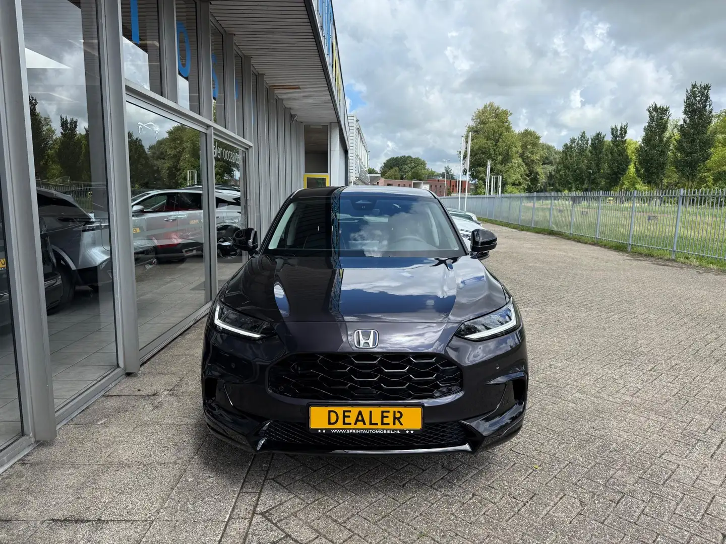 Honda ZR-V 2.0 e:HEV Sport 184PK / APPLE CARPIAY / ACHTERUITR Grijs - 2