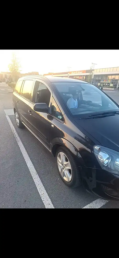 Opel Zafira Tourer 1,7 cdti - 1