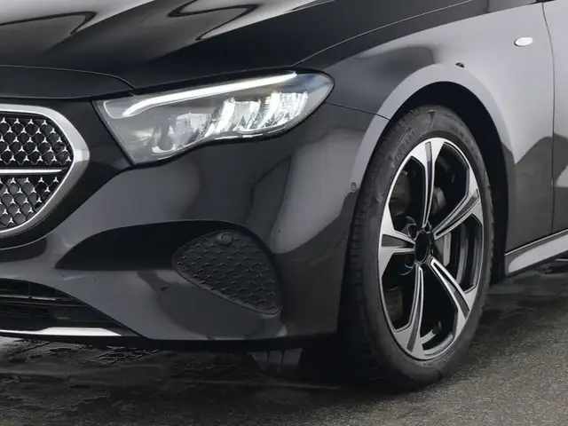 Mercedes-Benz E 300 e T Avantgarde 4xSHZ AHK AUT Kam.,Navi Ansicht 12